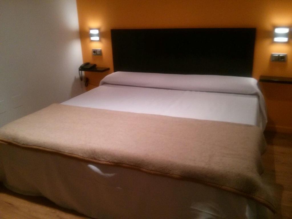 Hotel Nruta Ponferrada Bembibre  Zimmer foto